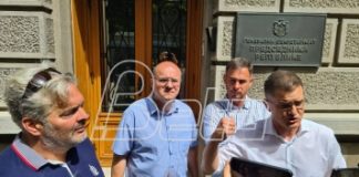 Gajić: Na čelu Srbije neuravnotežena osoba