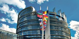 Ako bude problema, o dijalogu u utorak Borelj i Bajden