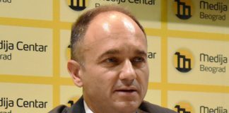 Vuletić Đukanoviću čestitao Dan ustanka