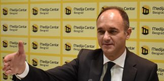 Pucnji u sopstvene noge