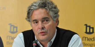 Gajić: Ne vidim kraj krize, opoziciji potreban neko poput Koštunice