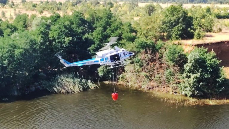 Helikopteri iz Srbije pomogli u gašenju požara na Eviji