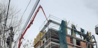 Protest na Vračaru: Od sado-mazo filmova do graditeljstva