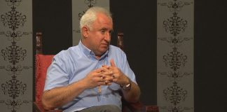 Sisojev: Vučić u problemima, izlaz traži u sukobima