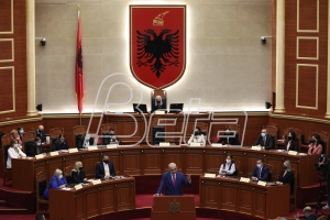 U novoj albanskoj vladi od 17 članova 12 su žene