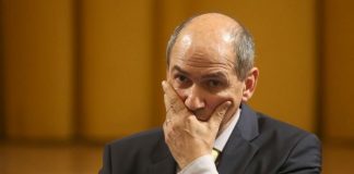 Antivakseri upali u zgradu TV Slovenije