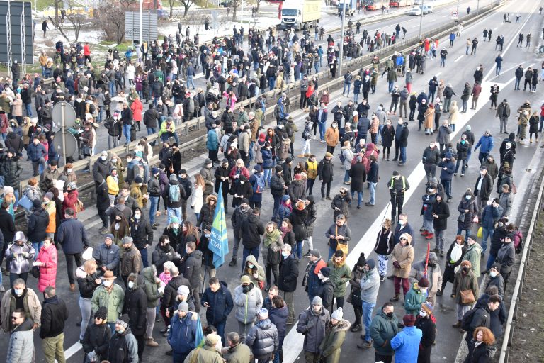 Ekološki protest u Beogradu uz pesmu „Rio Tinto – marš iz Srbije“