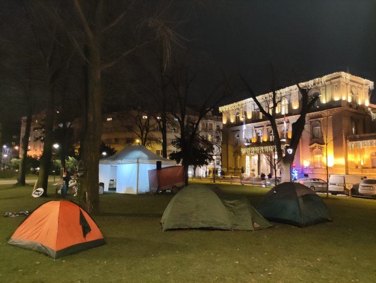 Ekološki protest: Šatori ispred Predsedništva Srbije