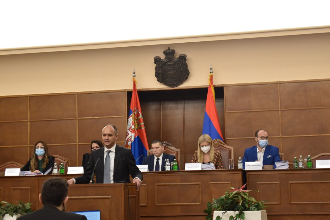 Gradska skupština: Sentimentalnost na rastanku