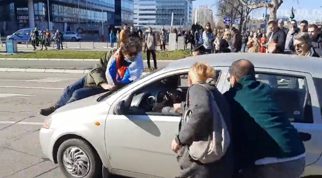 Oko Palate protest, unutra odlikovanja