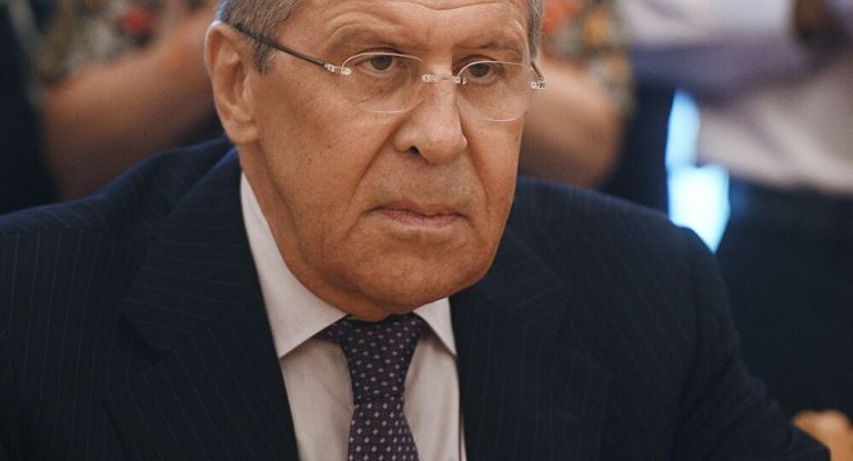Lavrov: Susret Putina i Zelenskog bi sada bio kontraproduktivan