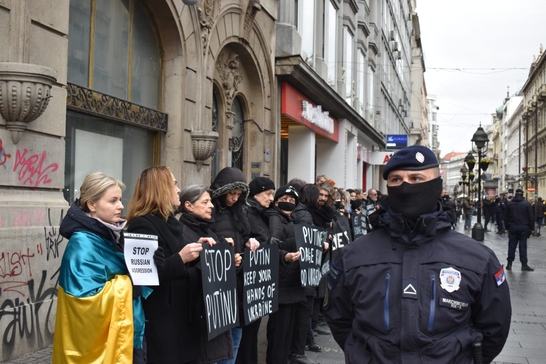 Žene u crnom održale protest ‘Stop ratu u Ukrajini’