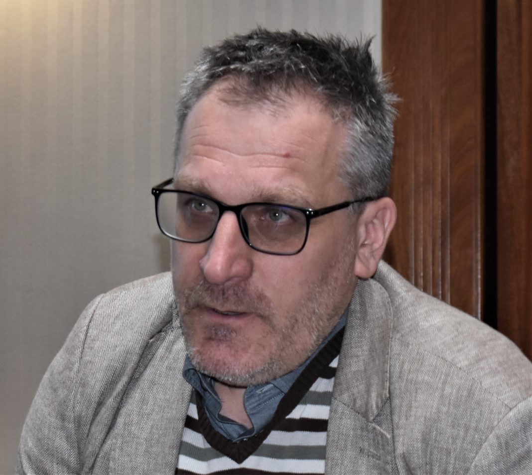 Intervju: Dragan Golubović, koordinator projekta „Novinarstvo kao prvi nacrt historije“: Medijski izveštaji i novinarska svedočenja u Hagu kao dokaz.