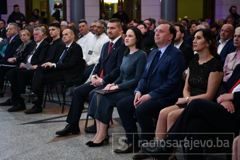 Dan Sarajeva: Na svečanoj sjednici Gradskog vijeća dodijeljene šestoaprilske nagrade