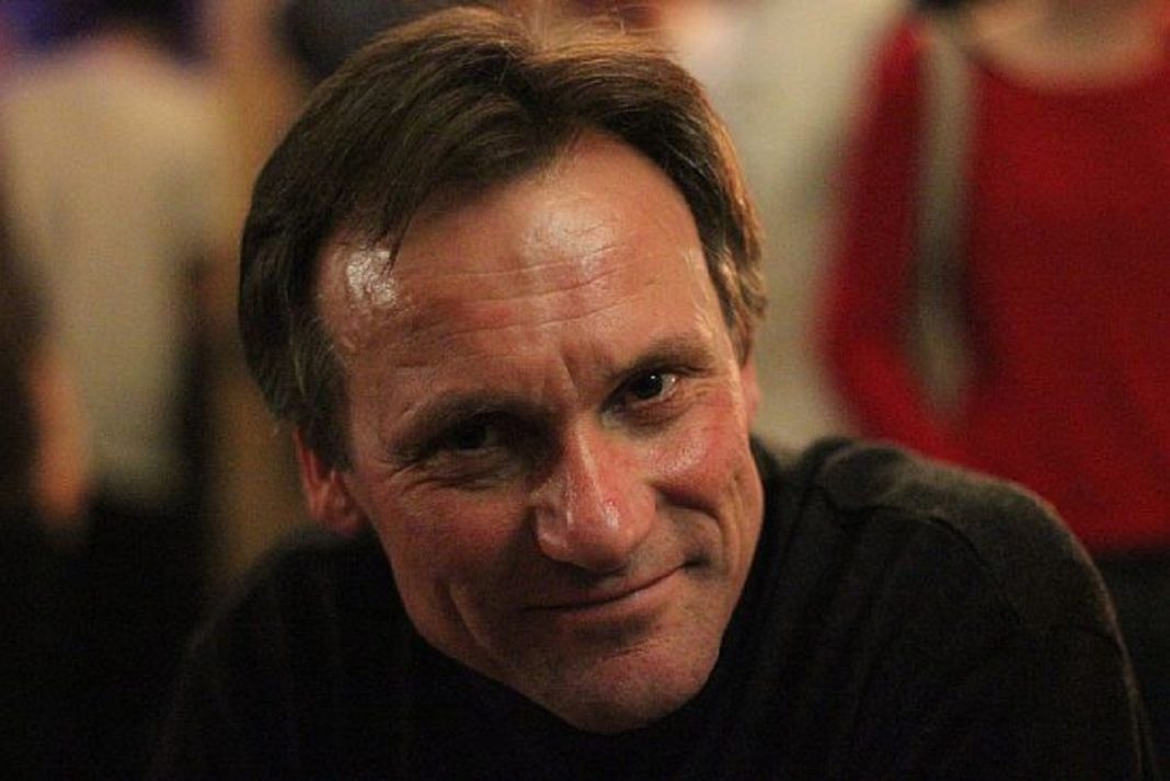 Apsurd najboljih neprijatelja