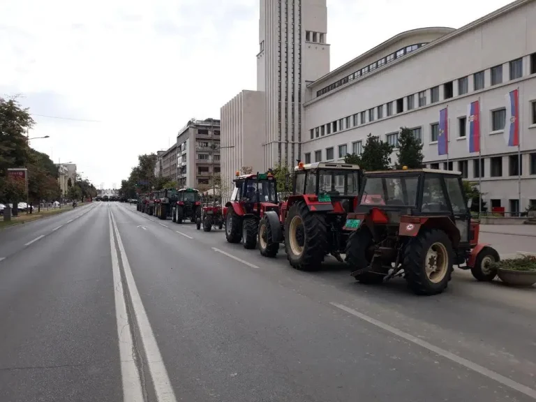 Nema dogovora, poljoprivrednici ostaju u centru Novog Sada