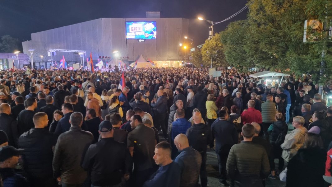 Protestni skup opozicije u Banjaluci: Traži se ponovno brojanje glasova u celoj RS