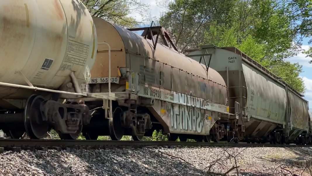 Na teretnoj pruzi kod Pančeva iz cisterne iscurio amonijak