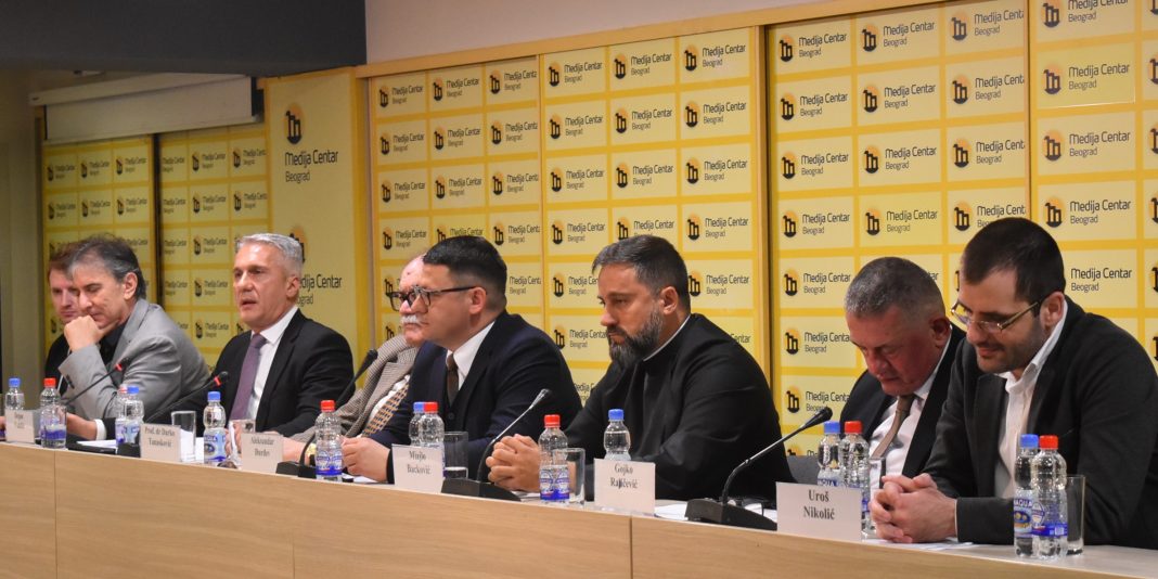 TRIBINA CRNA GORA POSLE ĐUKANOVIĆA Cvijetin Milivojević: Crna Gora ne priznaje teritorijalni integritet Srbije