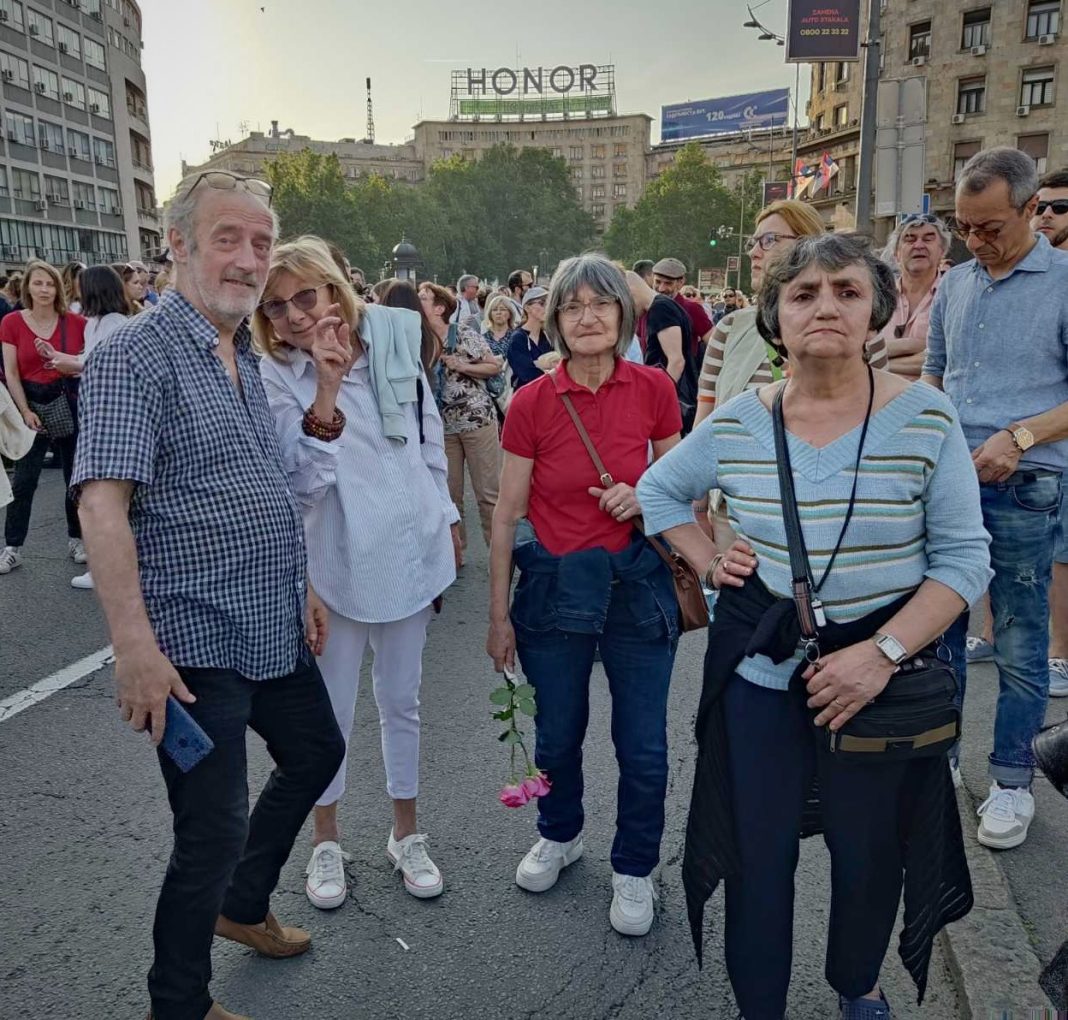 Smiljan Banjac učesnicima protesta: Vi ste svetlo a vlast je tama