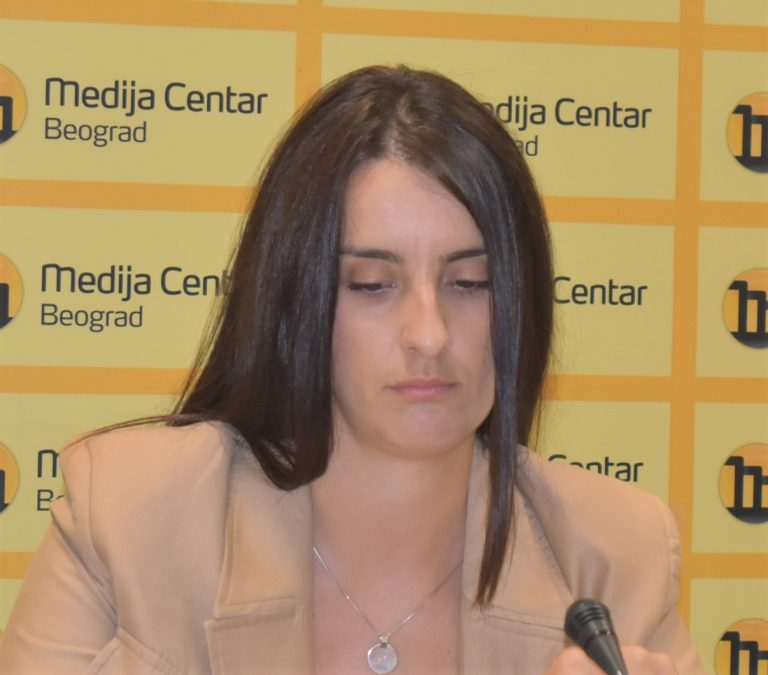 Sofija Todorović ponovo zadržana na aerodromu