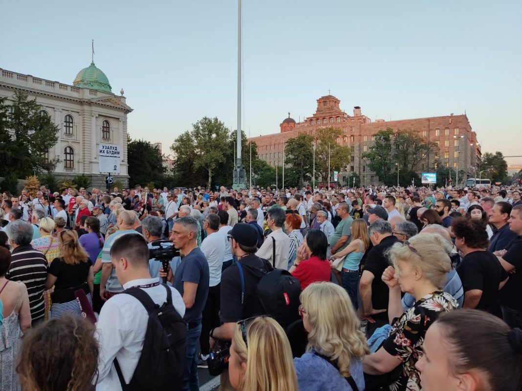 PETNAESTI PROTEST SRBIJA PROTIV NASILJA Banjac: Ne smemo da odustanemo