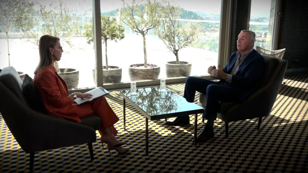 Đukanović: Na djelu ‘posrbljavanje’ Crne Gore