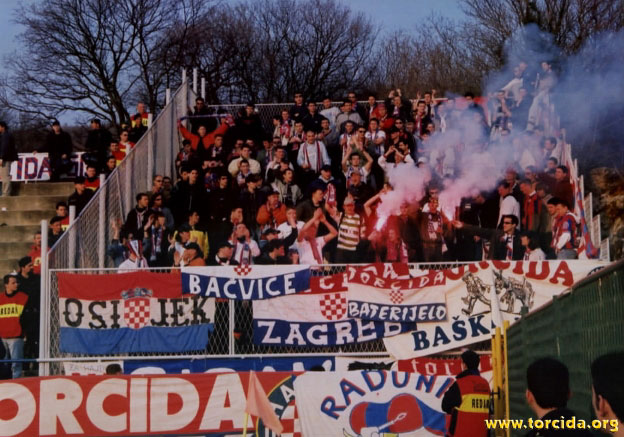 Neko vas je zaje*ao, Hajduk nije vaš klub!