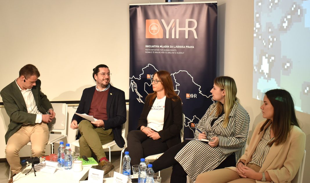 MLADI O RATOVIMA DEVEDESETIH: Polovina ispitanika ne bi prekrečila Mladićeve murale