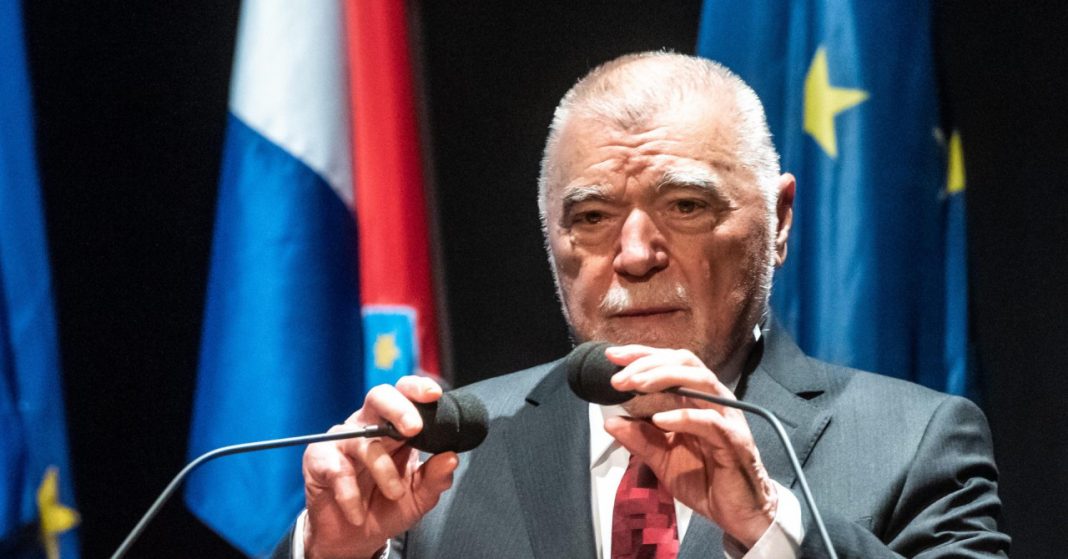 Eksplozivni Mesićevi memoari: ‘Tuđman je bio činovnik u Ministarstvu domobranstva NDH‘