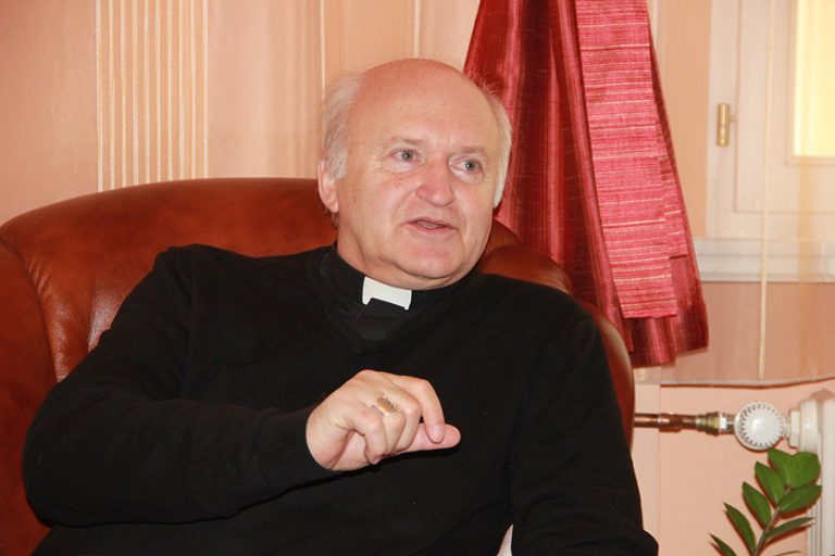 Nemet: Papa spreman da odmah dođe u Beograd