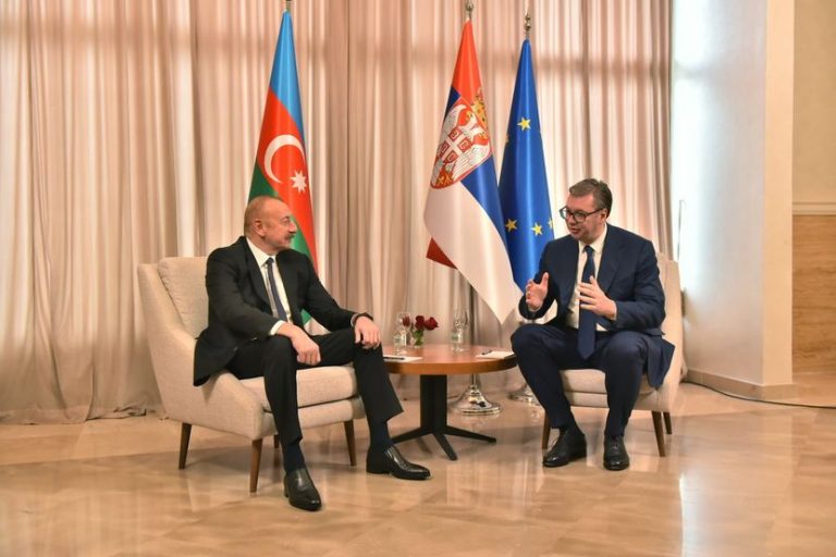 Vučić razgovarao sa Alijevim