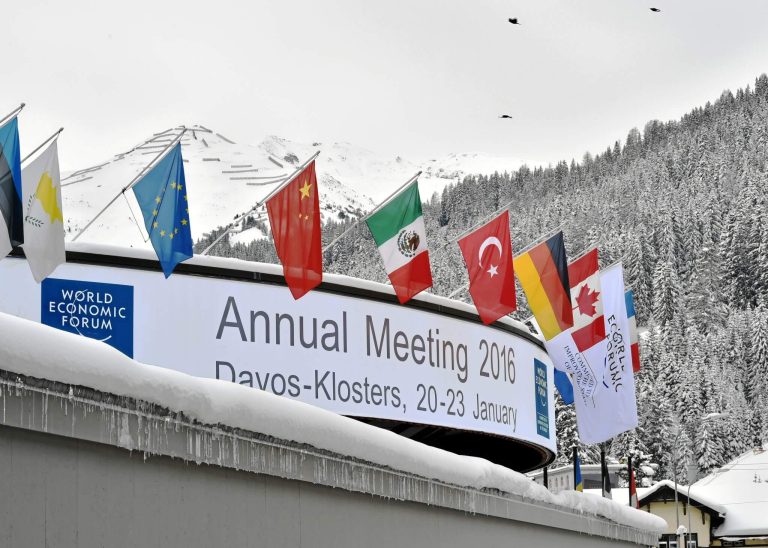 Davos: U 2024-oj očekuje se slabljenje ekonomije