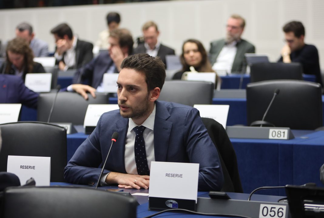 Grbović u Bundestagu: Vlast gura Srbiju u još težu krizu