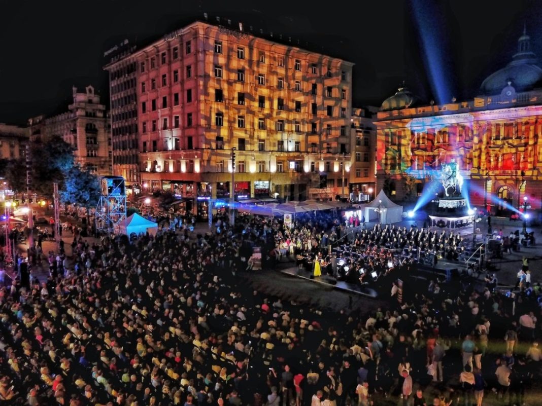 Na Trgu Republike koncert folklora u okviru Svesrpskog sabora