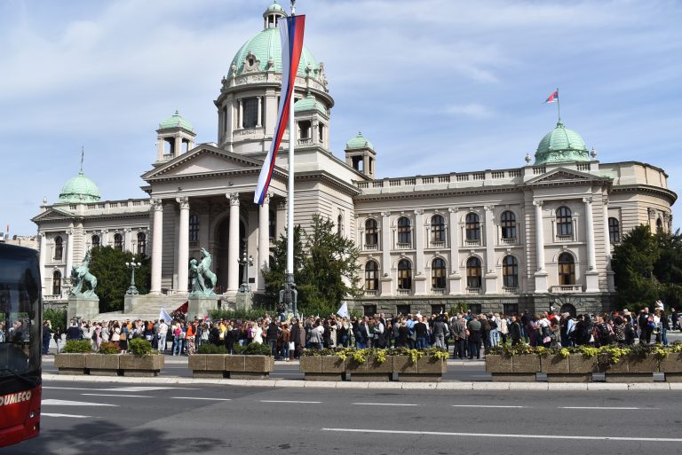 PROTEST PROSVETARA Para ima samo za stadione i za Jorgovanku