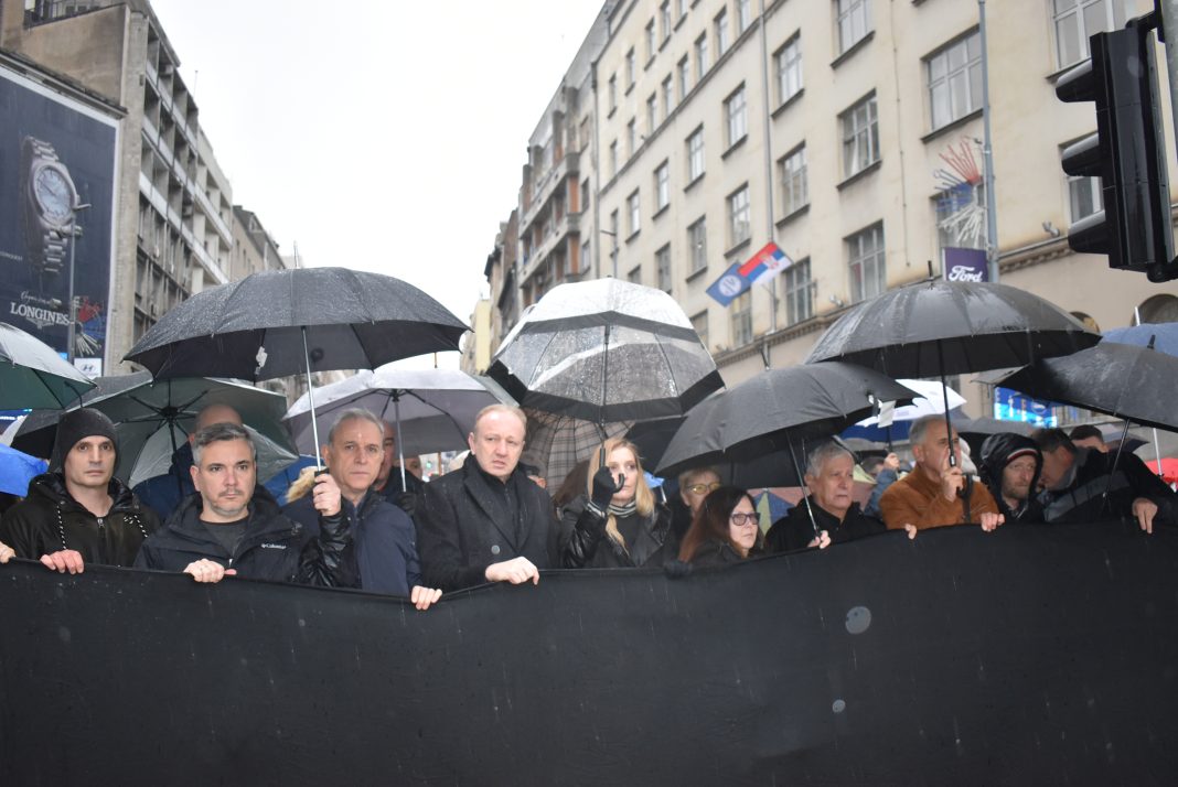 Akcija Zastani Srbijo održana u Beogradu, Novom Sadu, Nišu, Novom Pazaru…