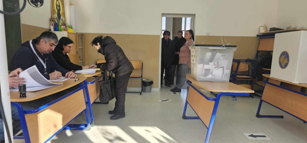 IZBORI ZA KOSOVSKI PARLAMENT Do 15 sati izlaznost 28 odsto