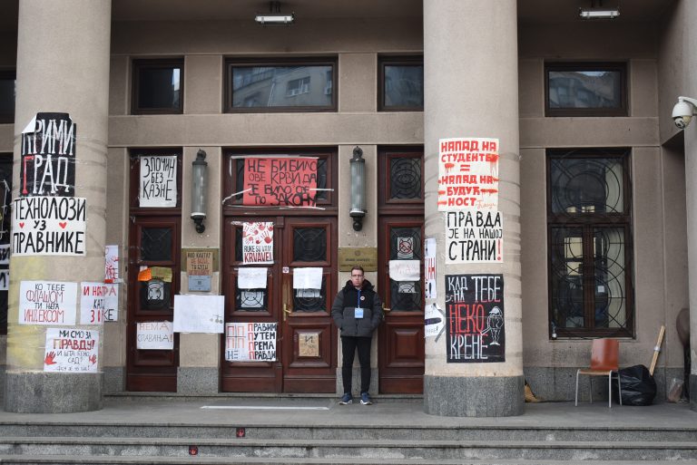 Studenti odali poštu kod Pravnog fakulteta