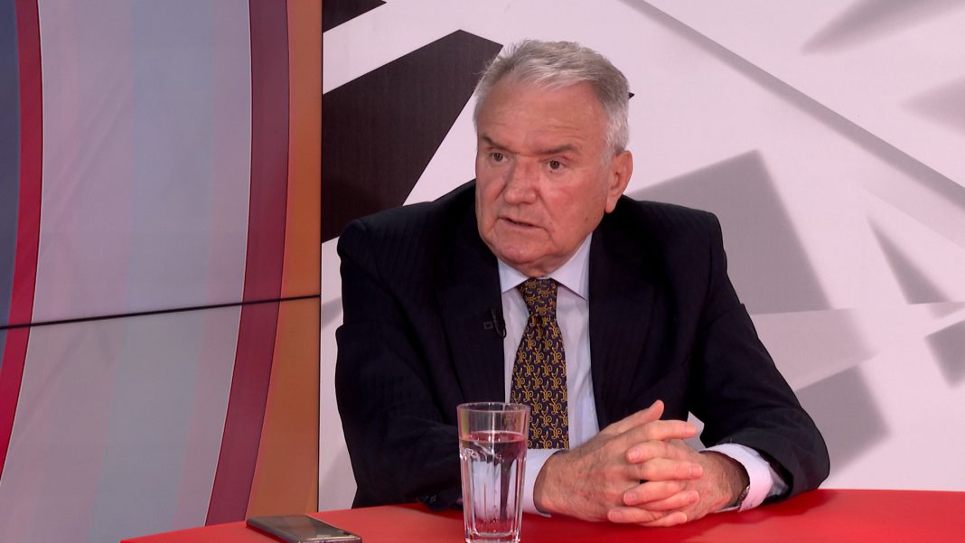 Đukić: Međunarodna zajednica sprema prihvatilište za Aleksandra Vučića