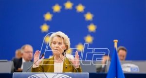 Fon der Lajen najavila suspenziju finansijske podrške EU Izraelu